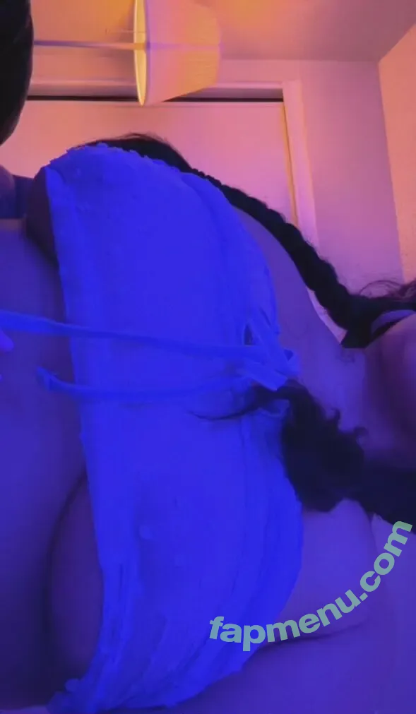 yuleemaimaginee nude photo #0003 (suavecitamamacita)