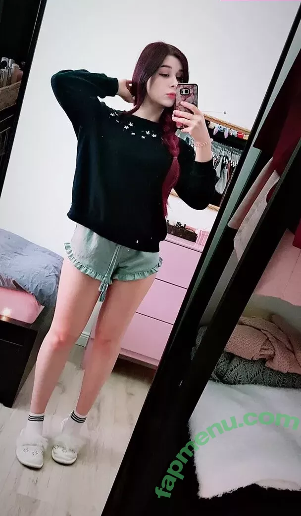 Yuli nude photo #0020 (Cxlibri / yuliexe)