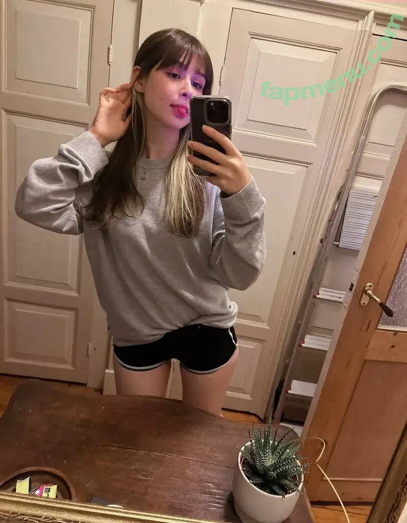 Yuli nude photo #0249 (Cxlibri / yuliexe)