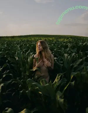 Yuliana Prokhorenko / yuliana_prokhorenko nude photo #0038