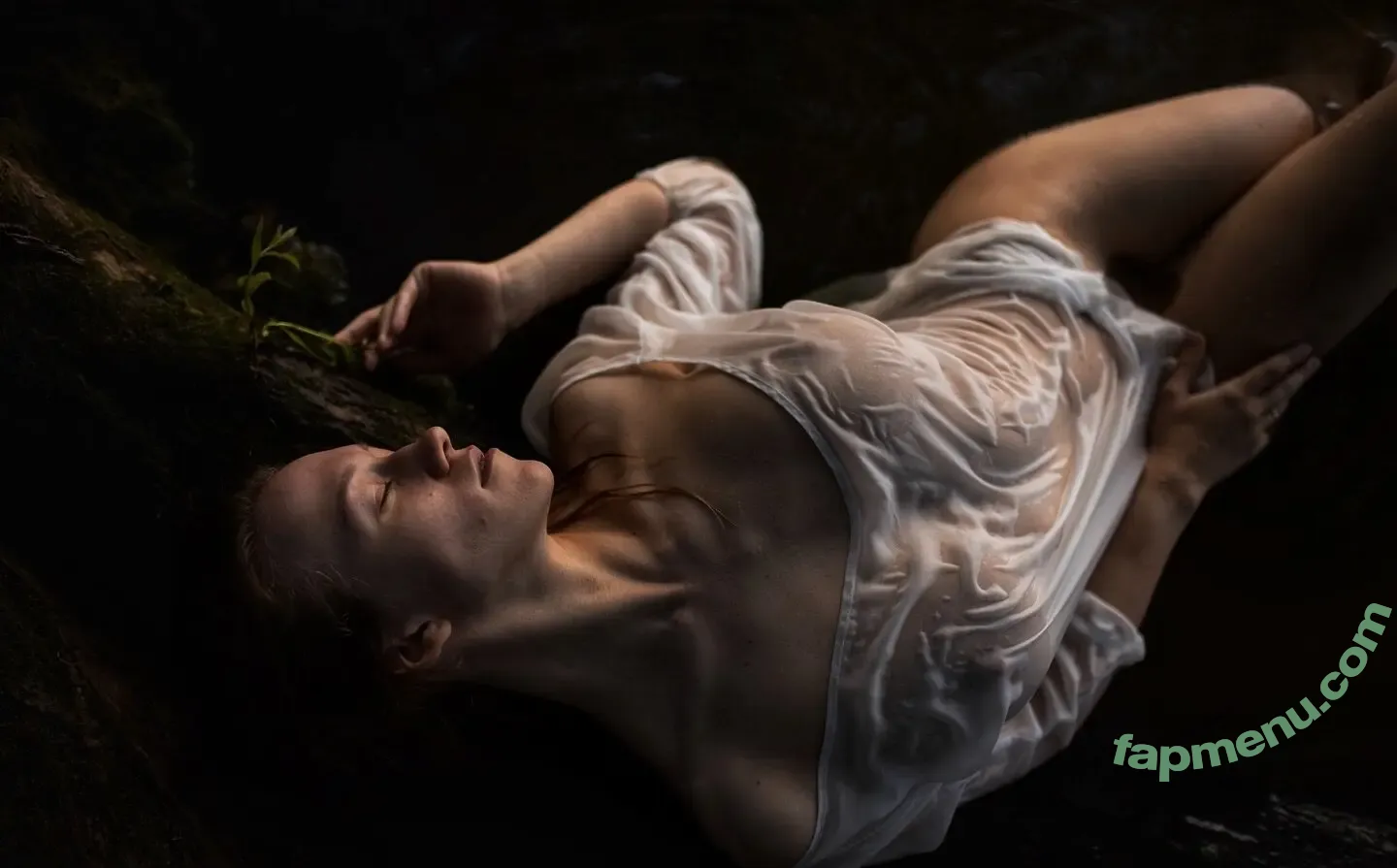 Yuliana Prokhorenko nude photo #0034 (yuliana_prokhorenko)