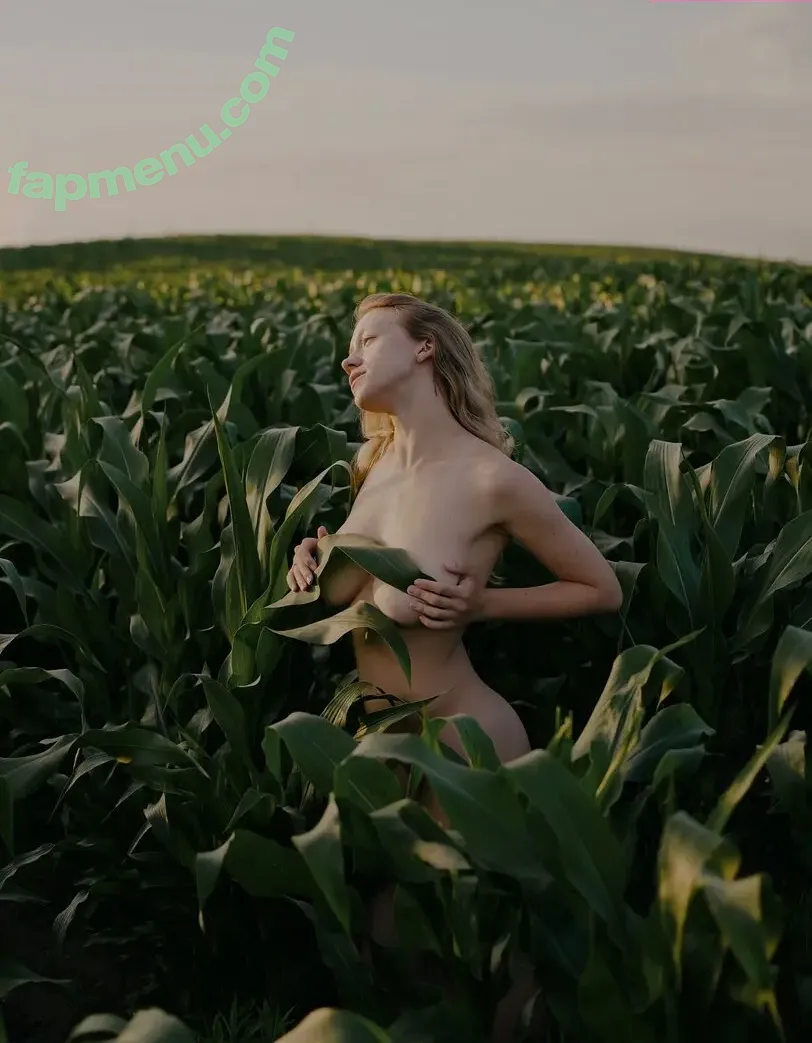 Yuliana Prokhorenko nude photo #0035 (yuliana_prokhorenko)