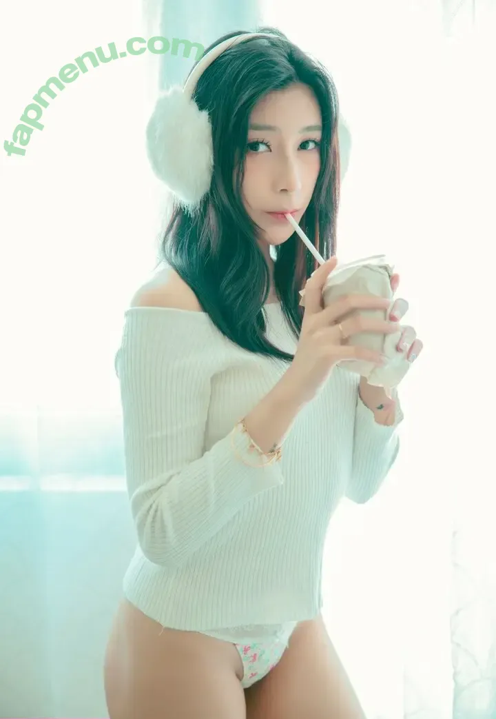 yumemiicoser nude photo #0042 (yumemiicoser)