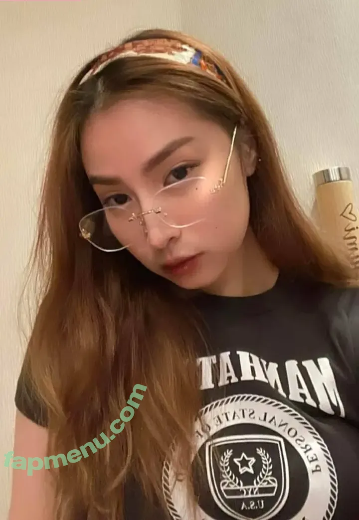 YumiGarcia nude photo #0002 (YumiGarcia)