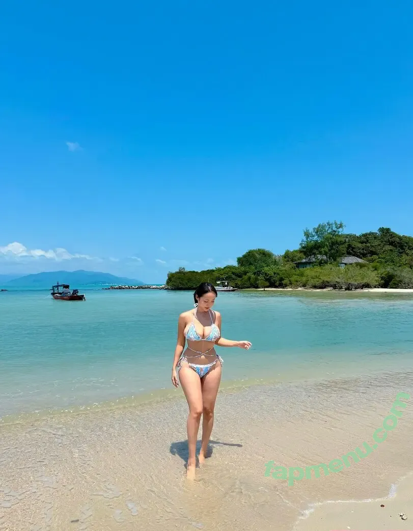 Yumin Lee nude photo #0009 (kingvivianelee)