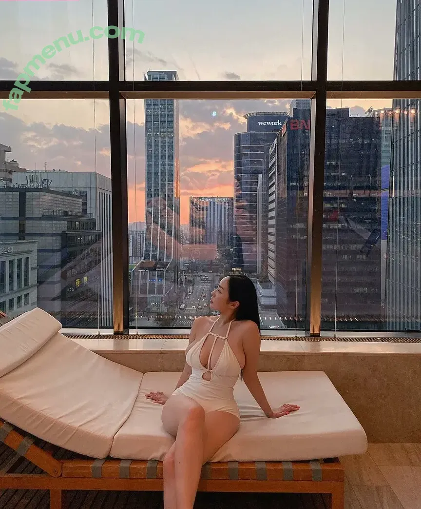 Yumin Lee nude photo #0012 (kingvivianelee)