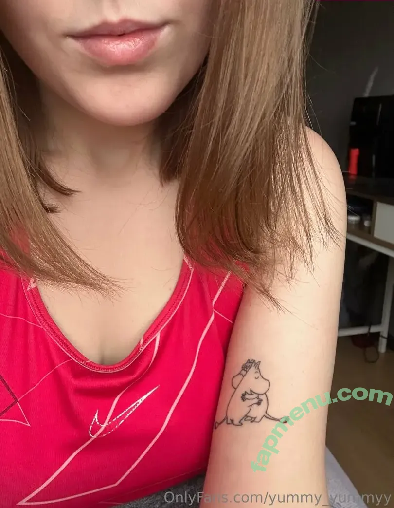 yummy_yummyy nude photo #0009 (yummy_yellow_)