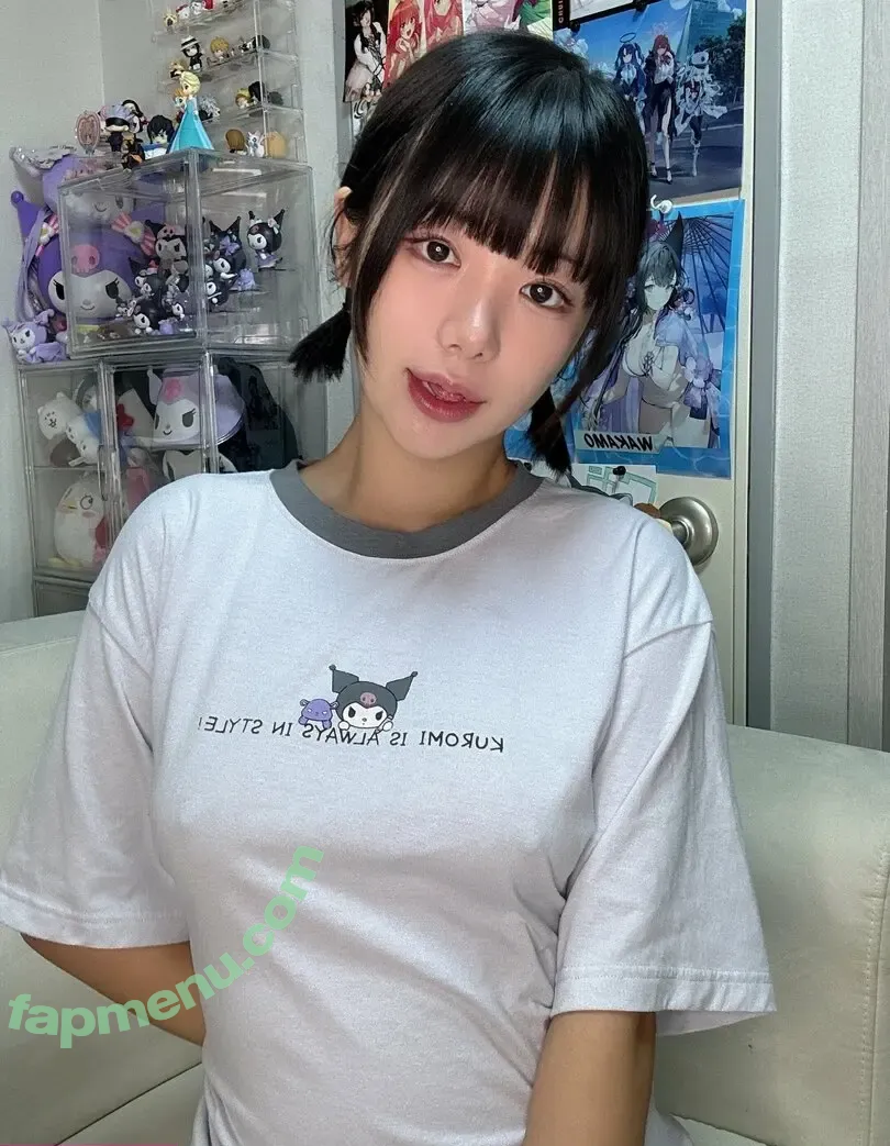 yunaskye nude photo #0056 (yunaskye)