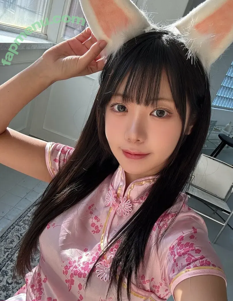 yunaskye nude photo #0081 (yunaskye)