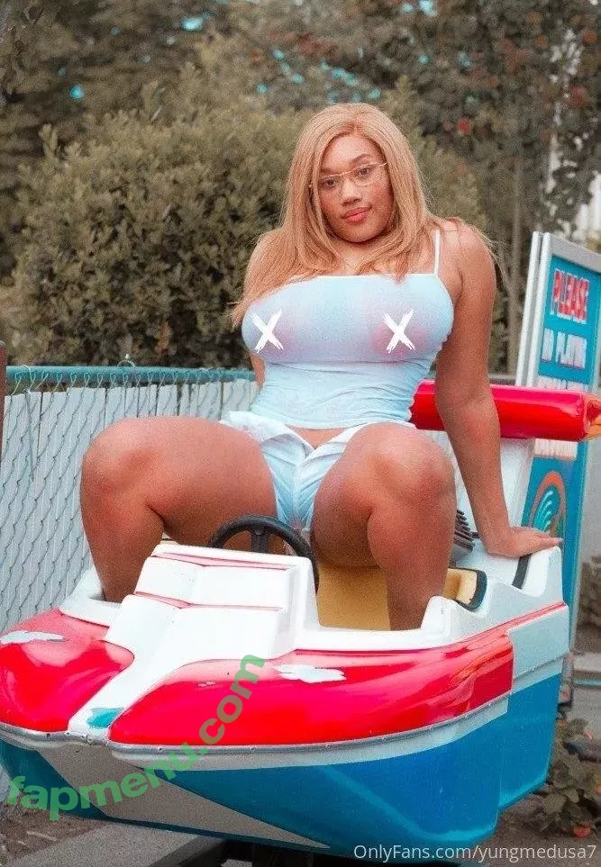 yungmedusa7 nude photo #0031 (yungmedusa7)