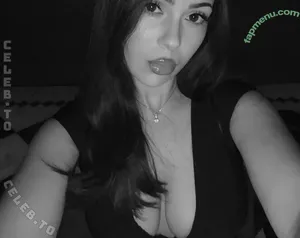 Yungpeppermint / livalivz / lotsofliva nude photo #0425