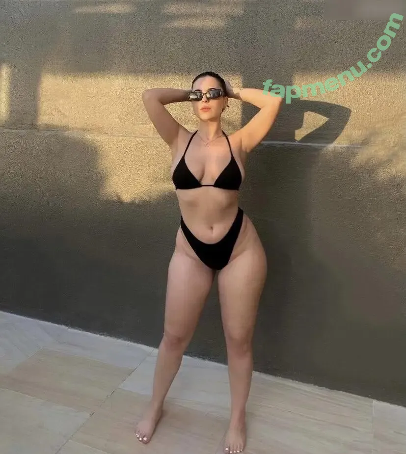 Yungpeppermint nude photo #0008 (Yungpeppermint)