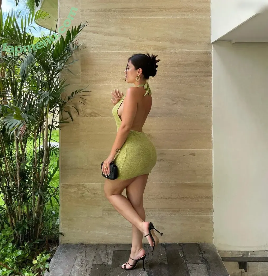 Yungpeppermint nude photo #0097 (Yungpeppermint)