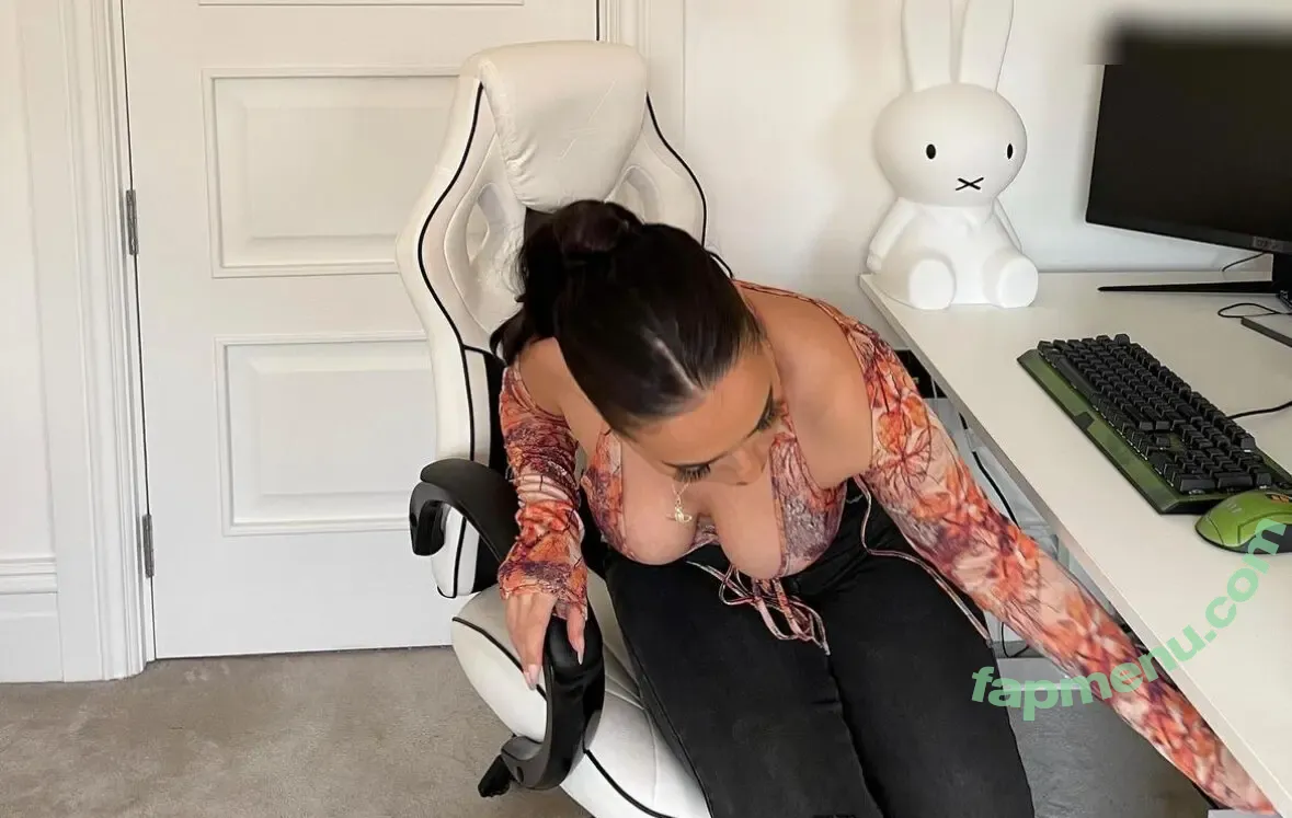 Yungpeppermint nude photo #0110 (Yungpeppermint)