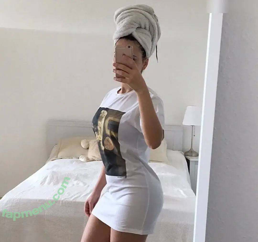 Yungpeppermint nude photo #0294 (Yungpeppermint)