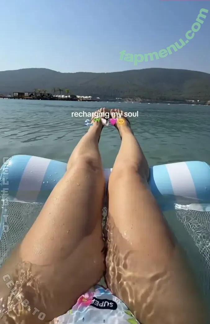 Yungpeppermint nude photo #0414 (livalivz / lotsofliva)