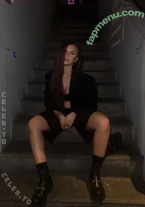 Yungstachel nude photo #0229