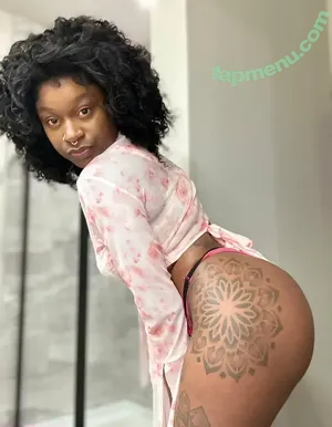yungyannahfetish / yungyannahxx nude photo #0008