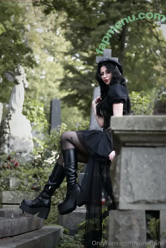 Yunogana nude photo #0082 (Yunogana_Cosplay)