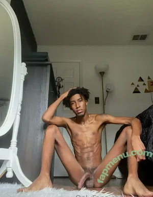  nude photo #0003