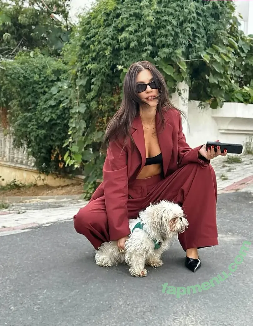 Yusra Geyik nude photo #0008 (yusrageyik)