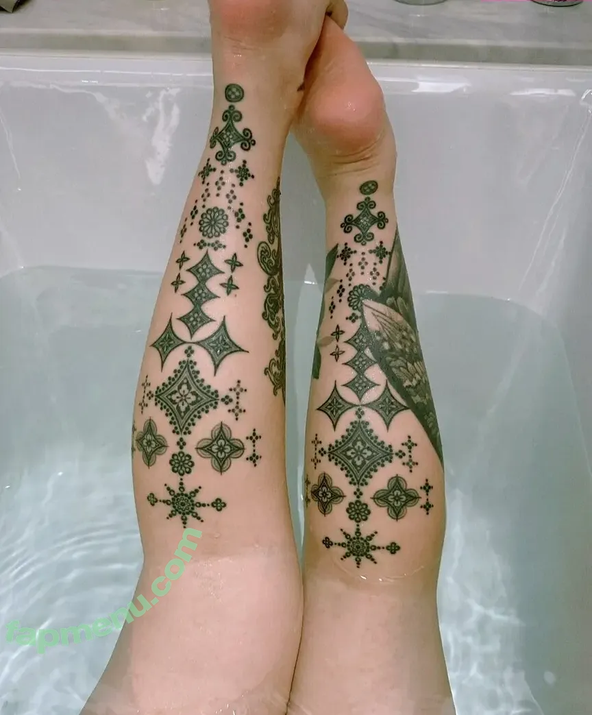 Yvette Young nude photo #0045 (yvetteyoung)