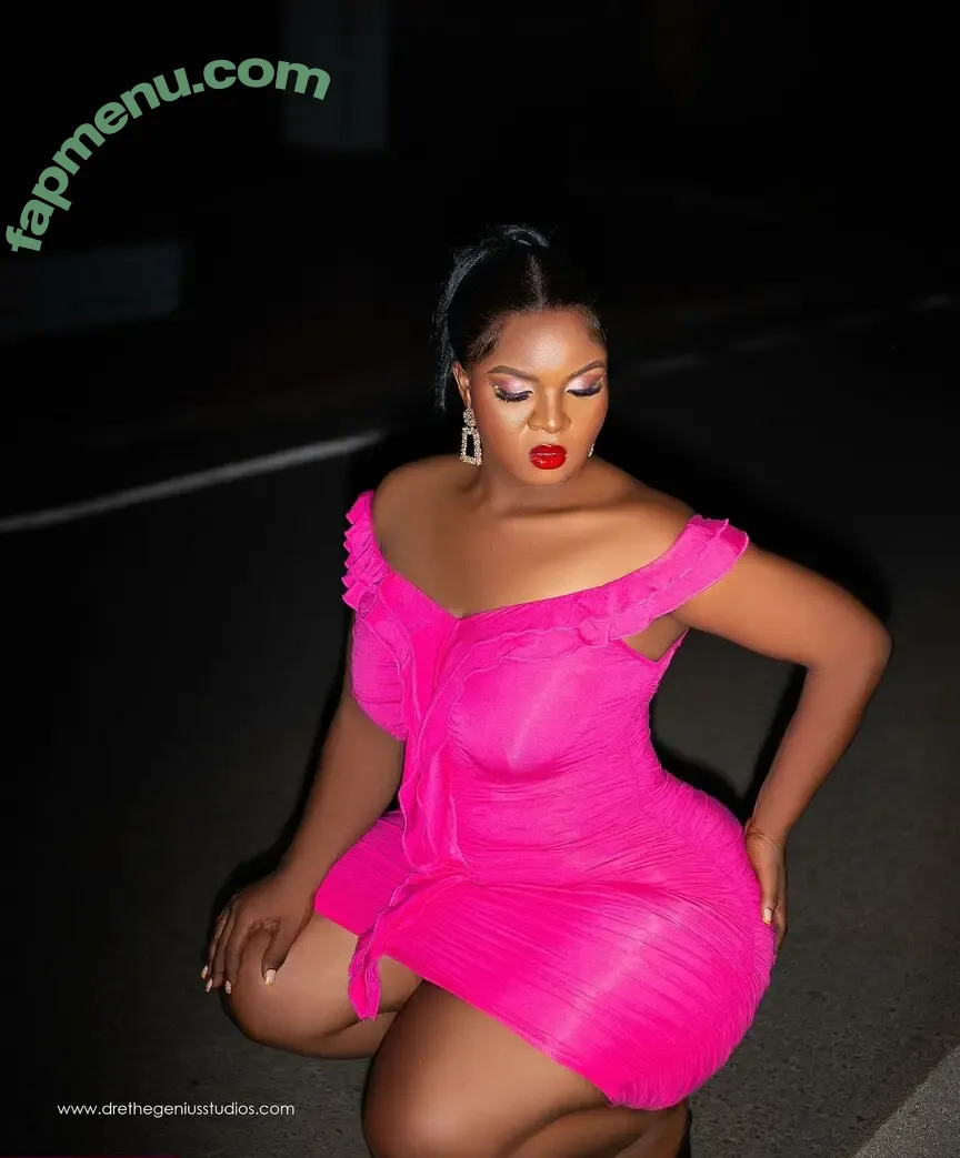 Yvonne Delali nude photo #0001 (yvonnedelali_model / yvonnedelali_model from perfectwrapgh)
