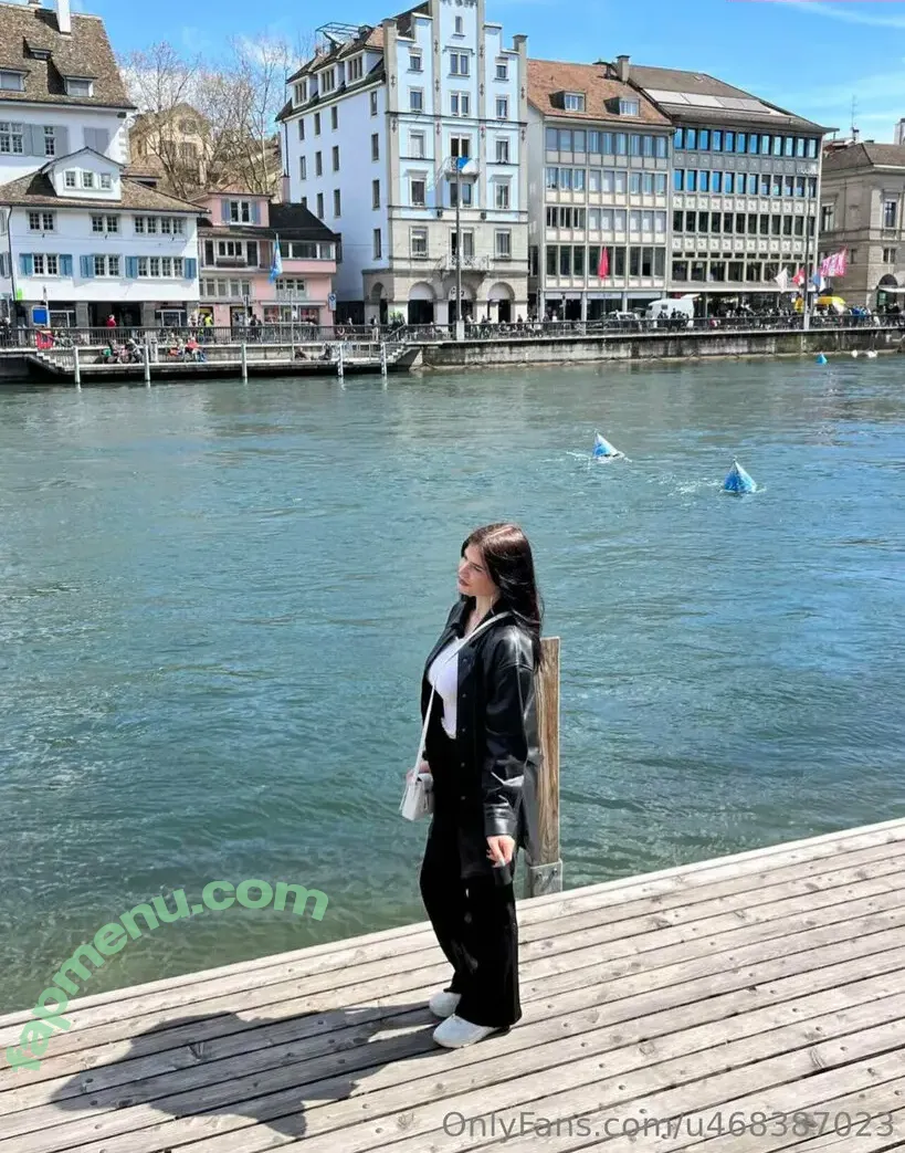 yvonne.gruner nude photo #0001 (yvonne_gruener_)