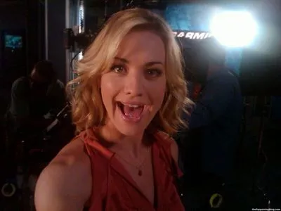 Yvonne Strahovski / y_strahovski / yvonnestrahovski nude photo #0009