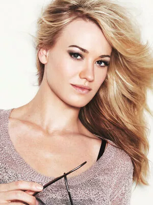 Yvonne Strahovski / y_strahovski / yvonnestrahovski nude photo #0148