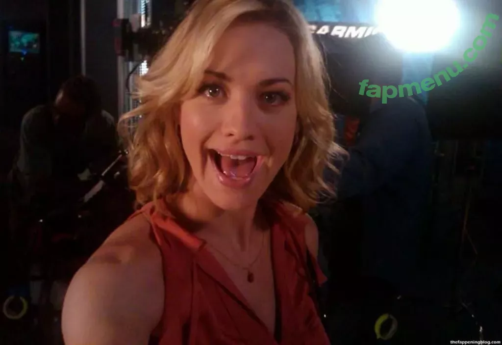 Yvonne Strahovski nude photo #0009 (y_strahovski / yvonnestrahovski)