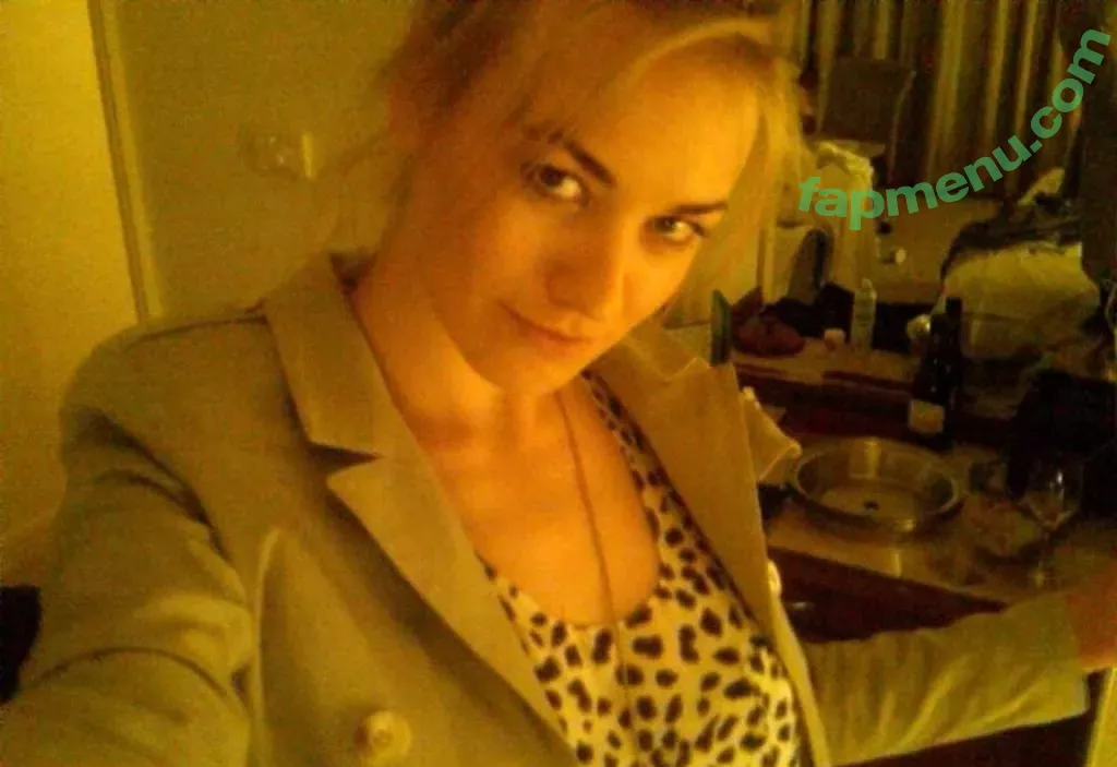 Yvonne Strahovski nude photo #0010 (y_strahovski / yvonnestrahovski)