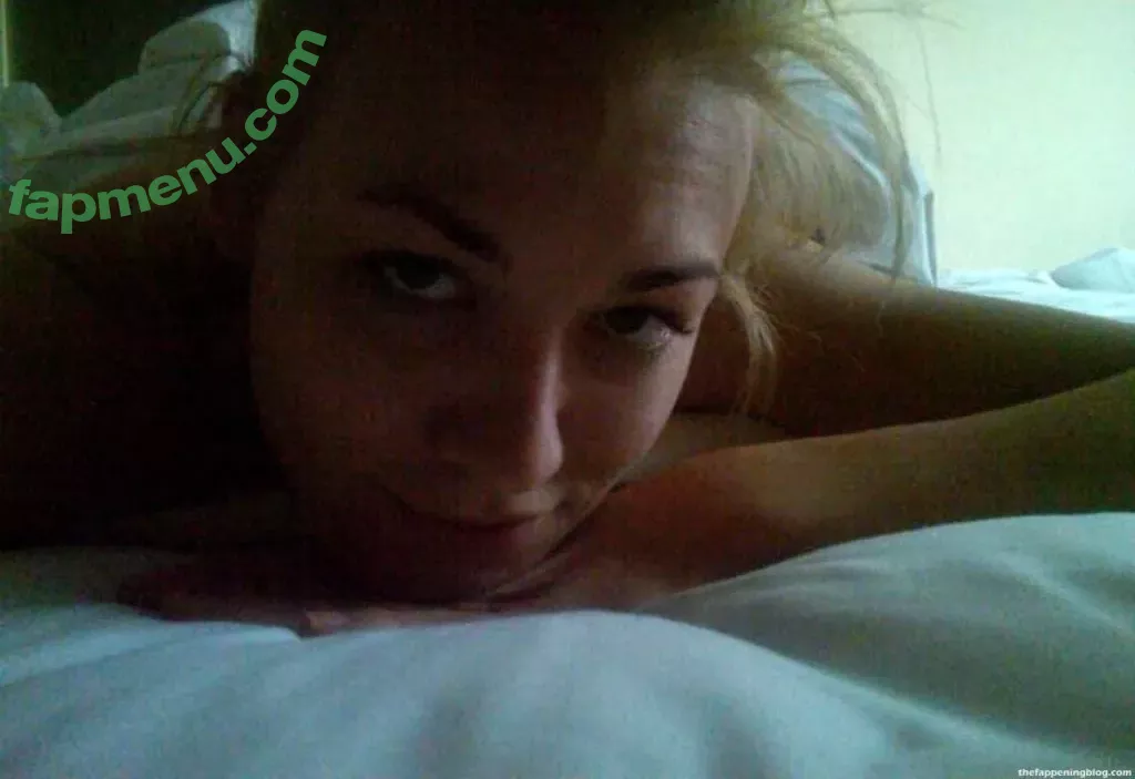 Yvonne Strahovski nude photo #0026 (y_strahovski / yvonnestrahovski)