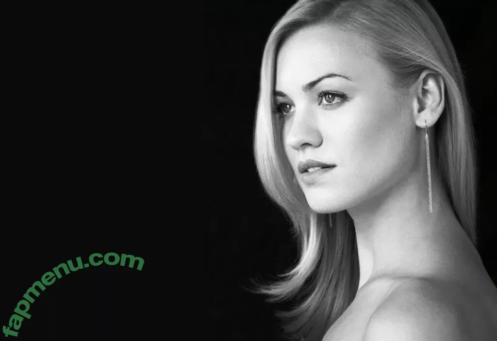 Yvonne Strahovski nude photo #0146 (y_strahovski / yvonnestrahovski)