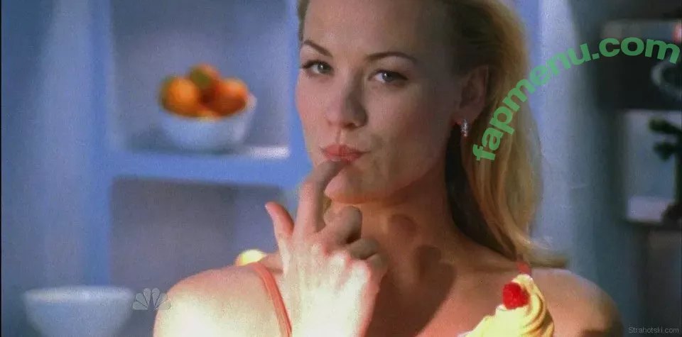 Yvonne Strahovski nude photo #0165 (y_strahovski / yvonnestrahovski)