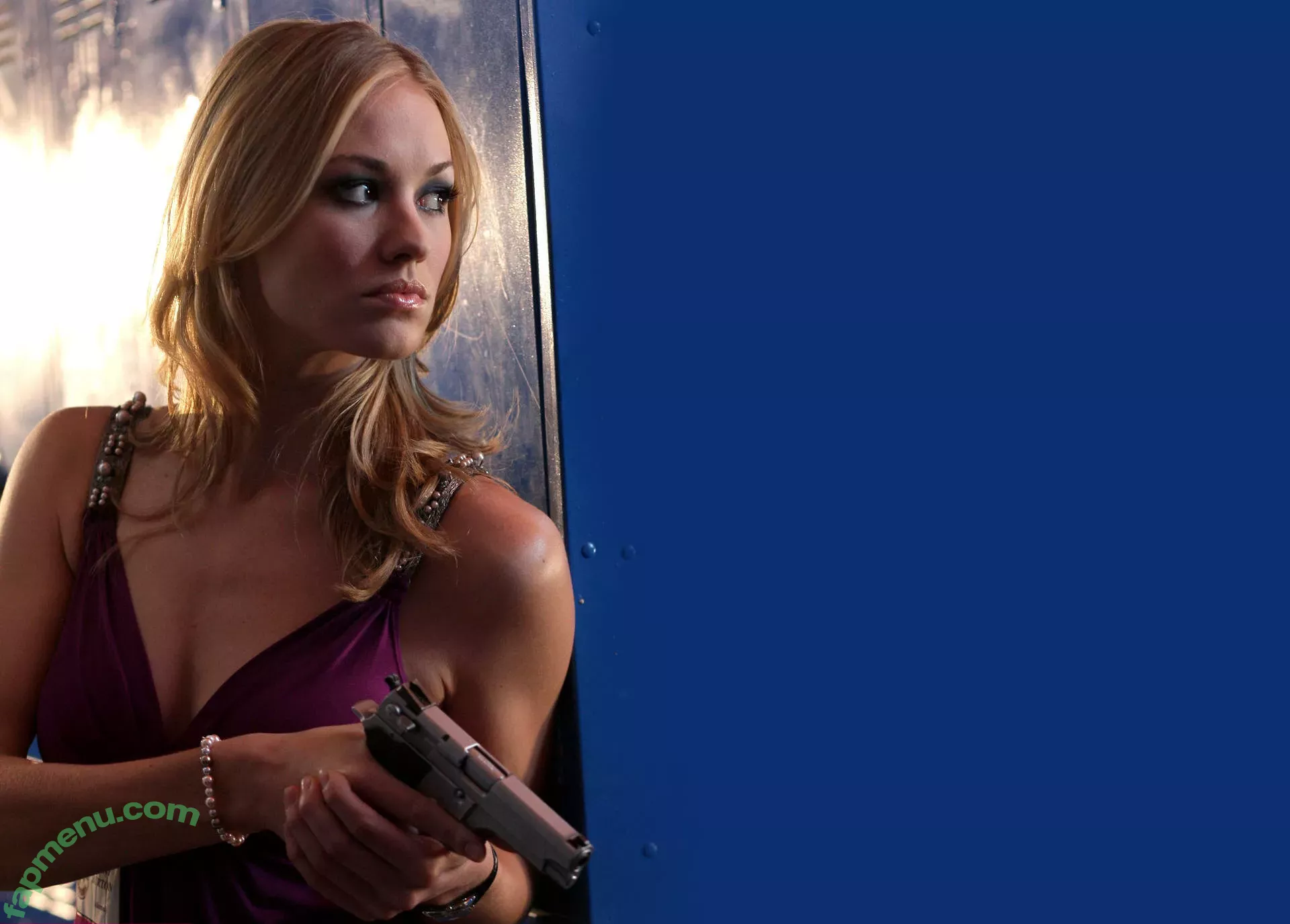 Yvonne Strahovski nude photo #0180 (y_strahovski / yvonnestrahovski)