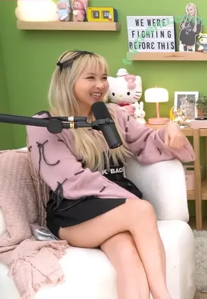 Yvonnie / yvonne817 / yvonnieng nude photo #0396