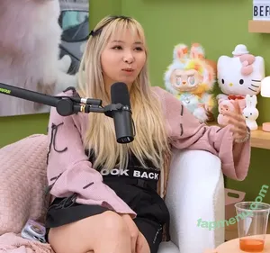 Yvonnie / yvonne817 / yvonnieng nude photo #0399