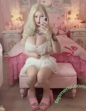 Yvsminv nude photo #0009
