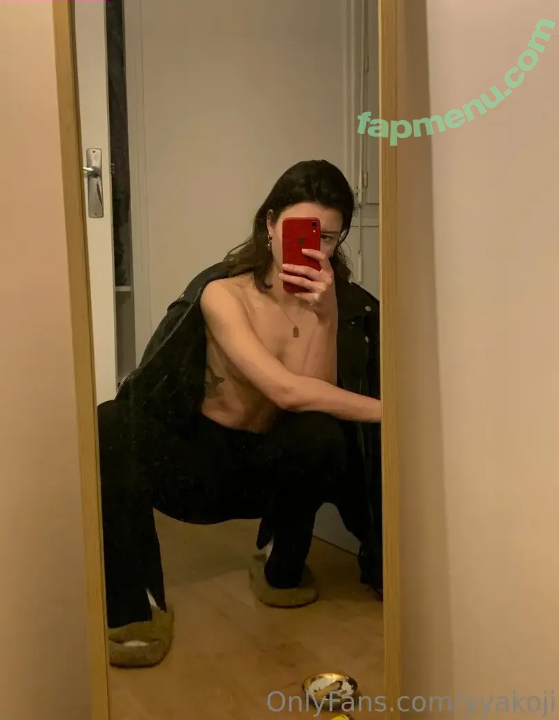 yyakoji nude photo #0015 (yyakoji)