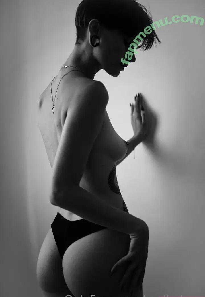 zadza nude photo #0024 (itszadza / zadza.fr / zadza.ink / Żądza)