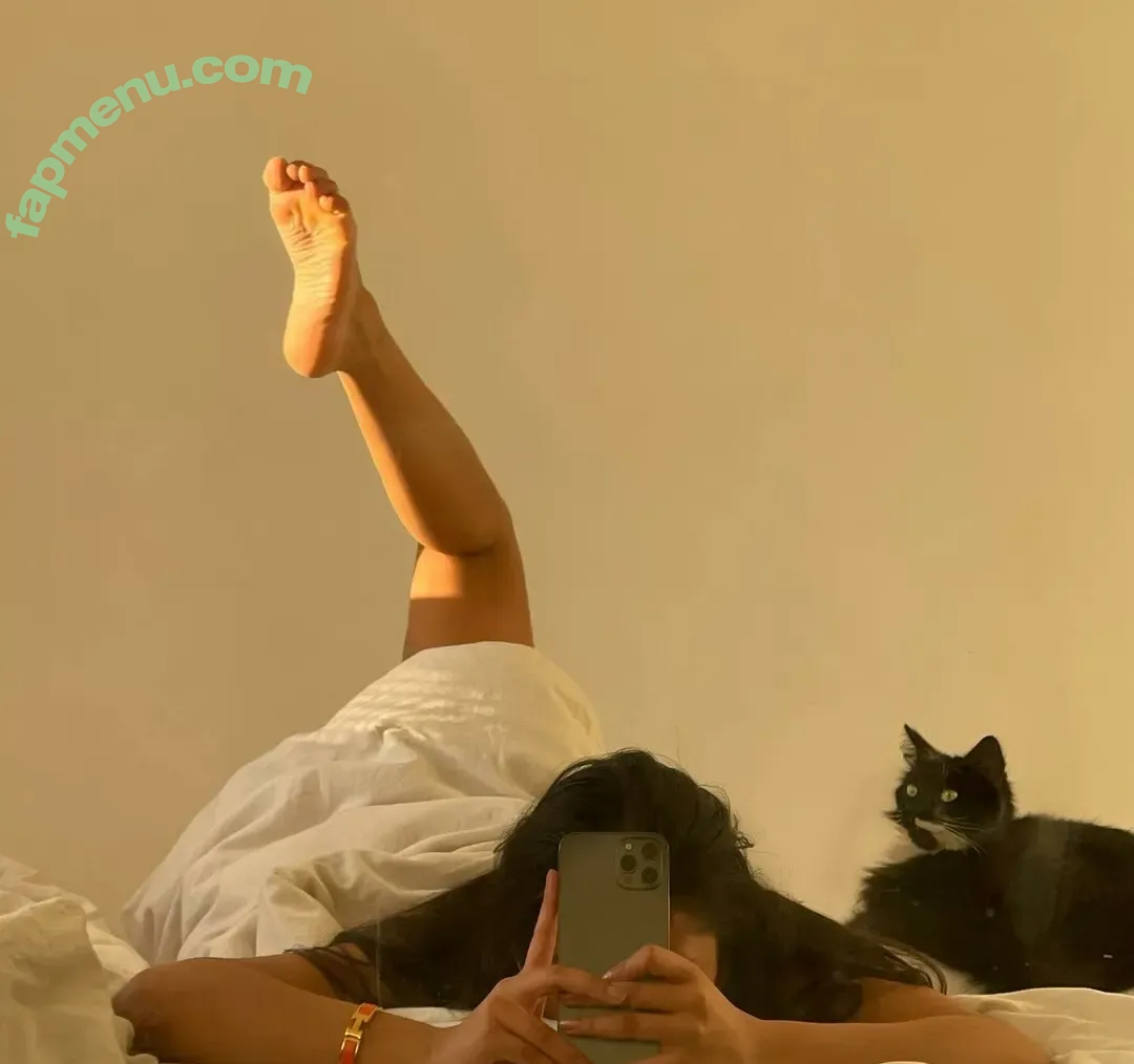 Zaina Sarah nude photo #0085 (zaina.sarah / zaina_glows / zainaontoast)