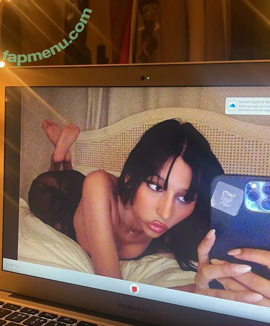 Zaina Sarah nude photo #0107 (zaina.sarah / zaina_glows / zainaontoast)