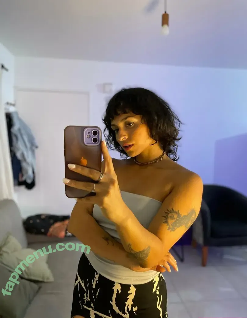 zamilua nude photo #0009 (zamedyzamzam)