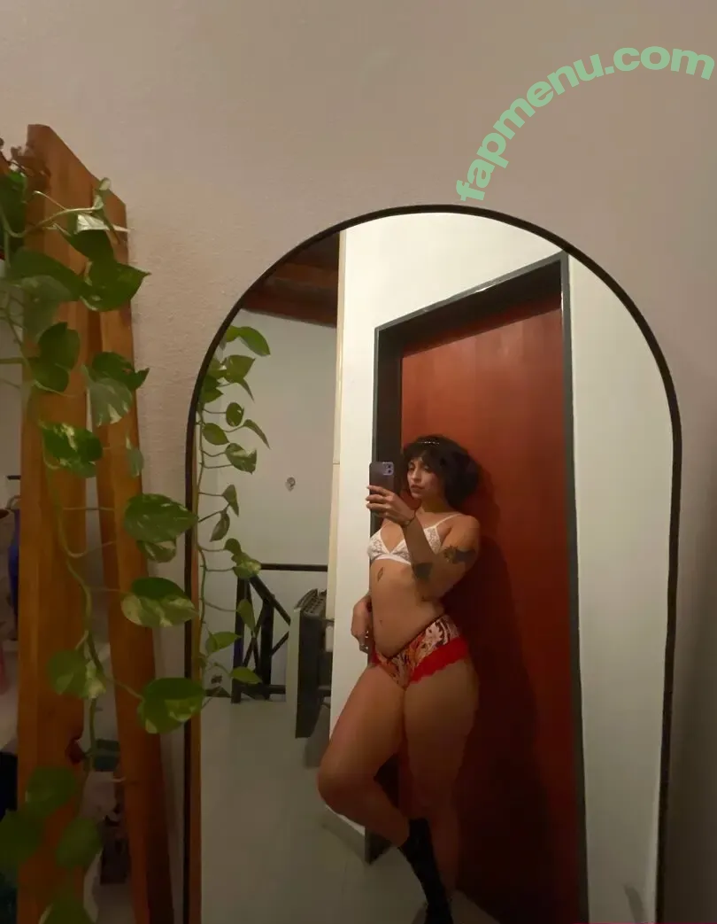 zamilua nude photo #0021 (zamedyzamzam)