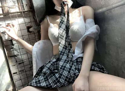 zanatissue / dmca / tissuepanty / zanapam5 nude photo #0012