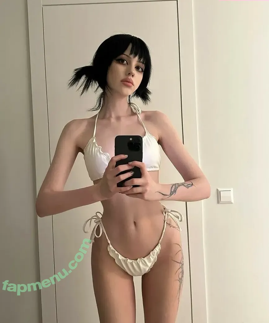 Zaperwave nude photo #0052 (Zaperwave)