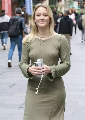 Zara Larsson / zaralarsson nude photo #0408