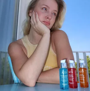 Zara Larsson / zaralarsson nude photo #0409