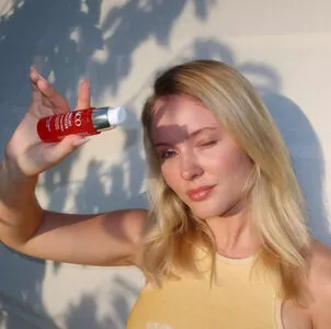 Zara Larsson / zaralarsson nude photo #0410